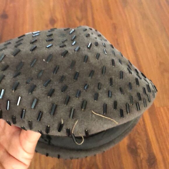 Christine Vintage Park Ave., New York elegant hat with mesh veil beaded gray - Picture 5 of 7